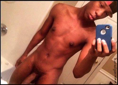 Nude Black Selfies