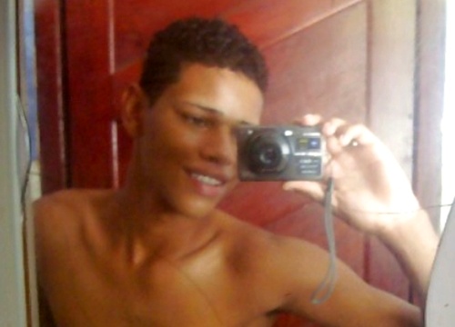 Latin-boy-self-shots