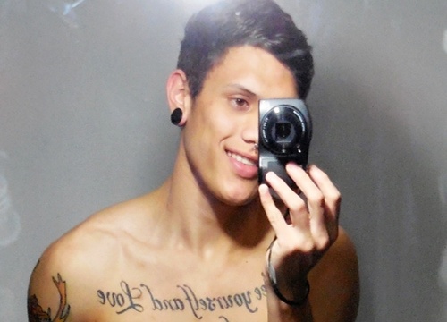 beatuiful-latino-guys-chico-calliente-pics