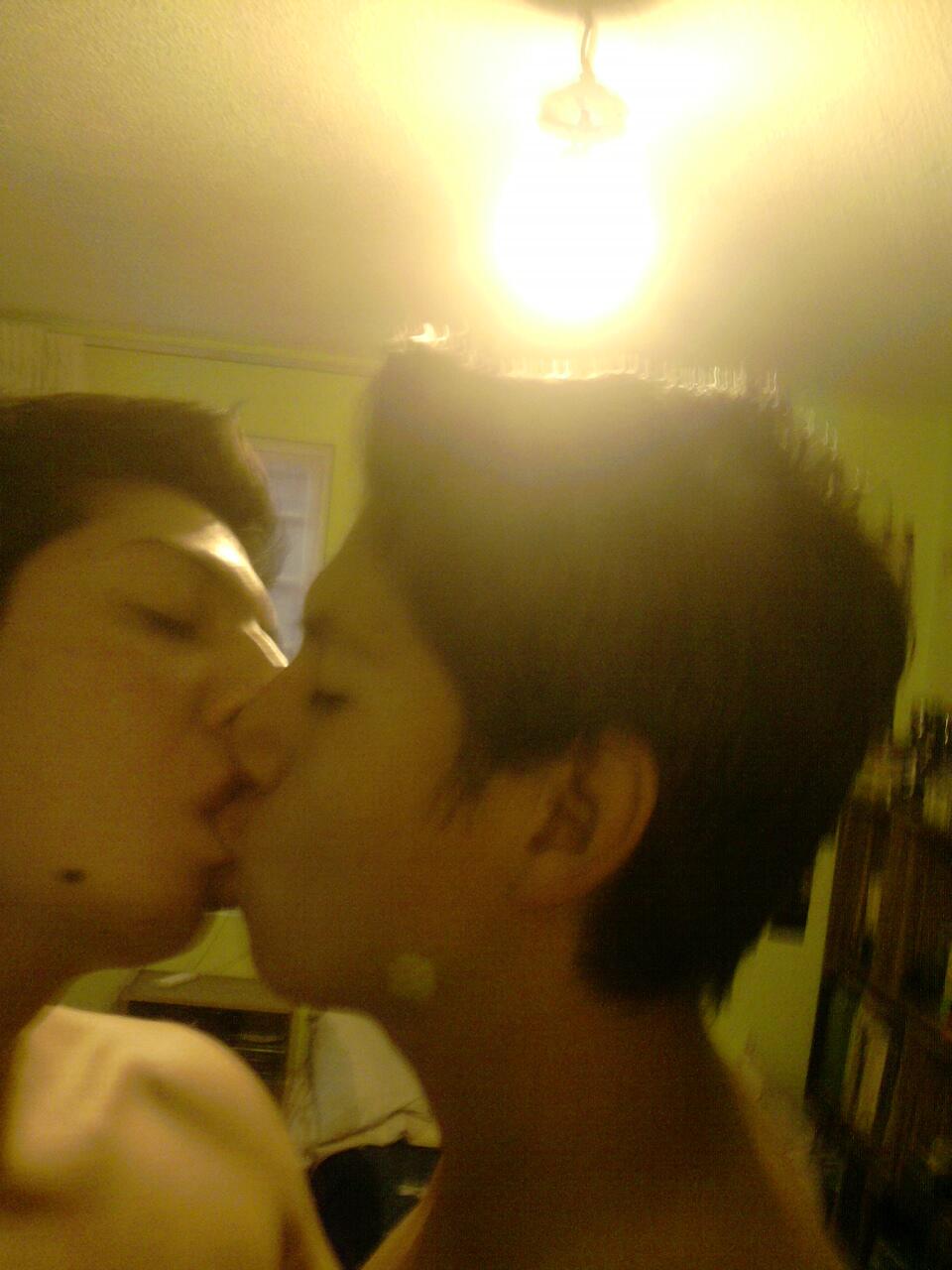 Kissing Brazil Gay Teen Boys Kissing Brazil Gay Teen Boys