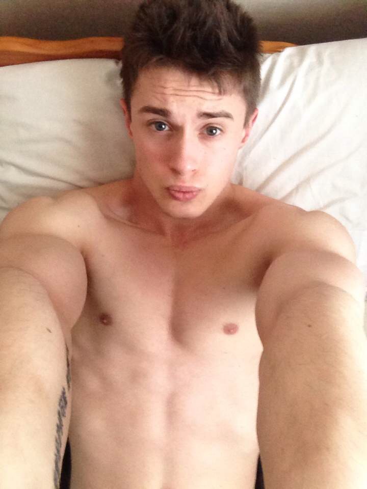 teen guy self pic sets