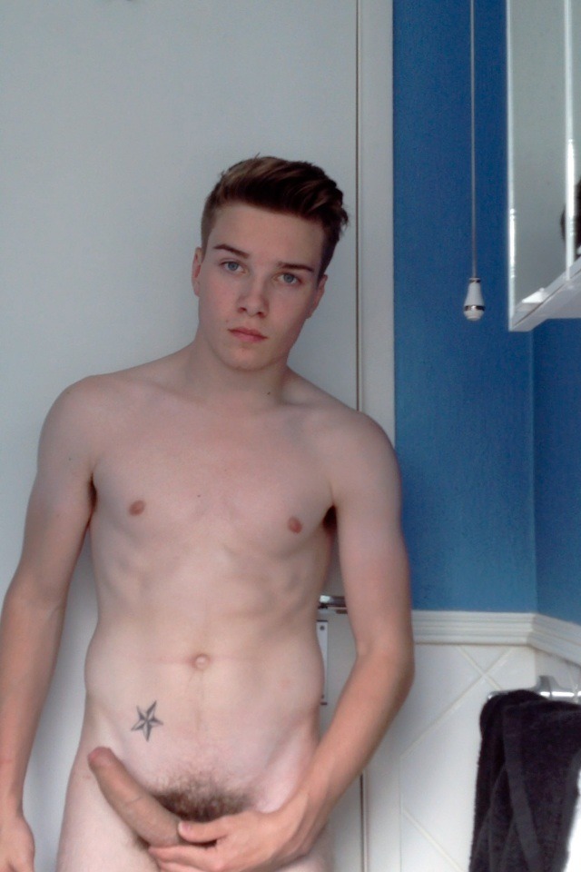 Bathroom-Jerking-Pics Bathroom-Jerking-Pics
