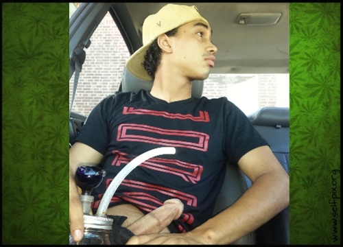 Selfpix Gallery: Getting High and Jerking off